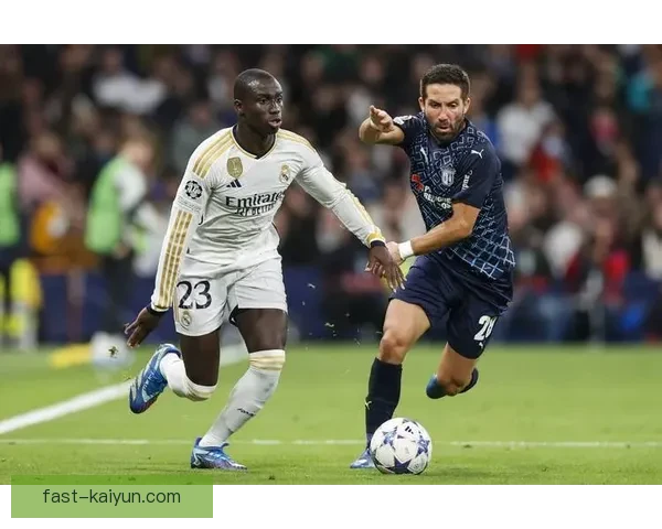 欧联杯决赛经典时刻回顾，展现历史雄辉与球队荣耀