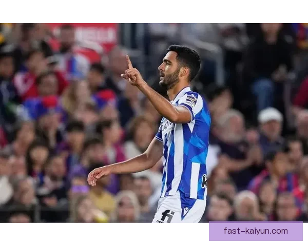 梅里诺比赛阅读能力持续提升，中场组织表现稳健